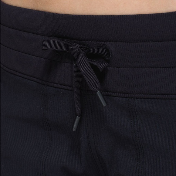 Lululemon Studio Crop - Picture 3 of 12